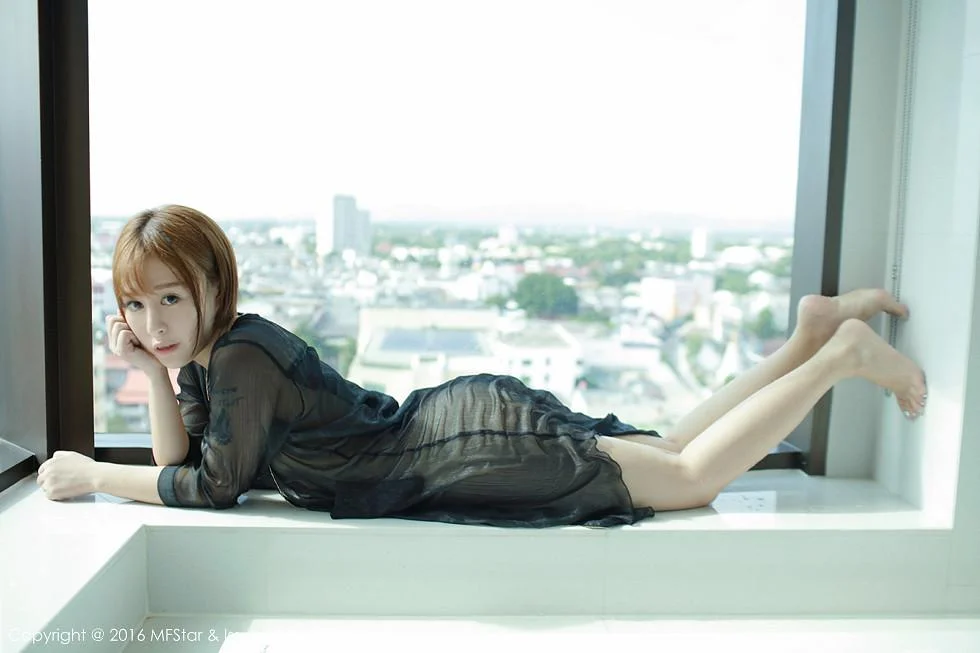Evelyn艾莉泰国心愿旅拍浴缸里黑纱湿身绝美写真 第 14 张