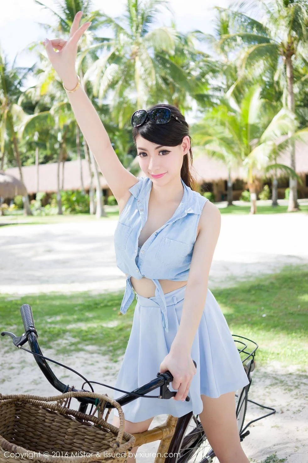 Mara酱薄荷岛旅拍高腰学生制服露半球绝美写真 第 54 张