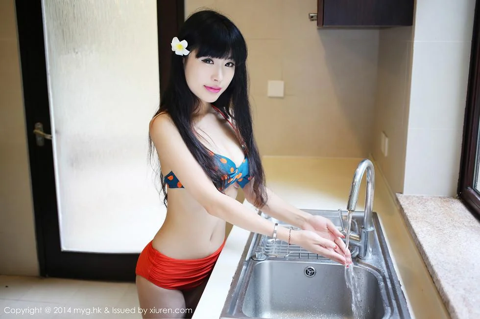 刘雪妮Verna三亚旅拍连体透视蕾丝比基尼完美绝美写真 第 126 张