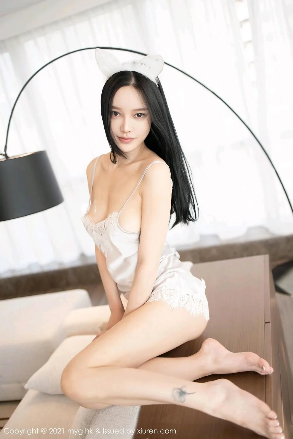 唐琪儿可爱猫耳配精致镂空吊裙秀完美身材绝美写真 第 29 张