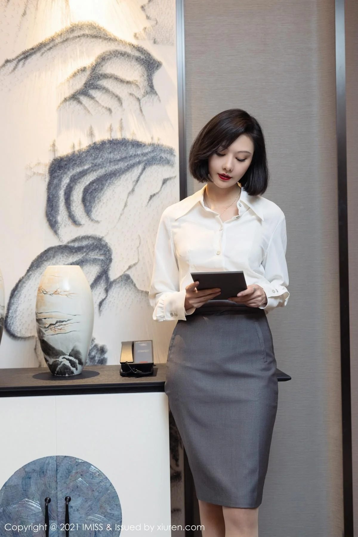 气质美女艺轩私房浴室半脱露洁白衬衫配蕾丝内衣完美绝美写真 第 19 张