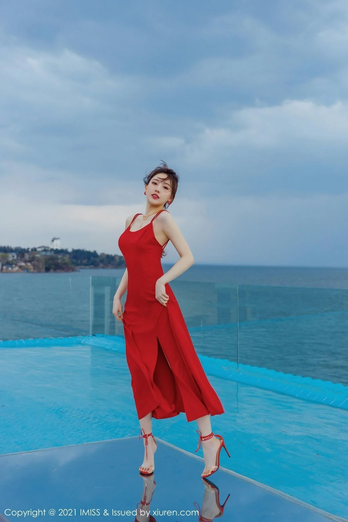 气质Lynn刘奕宁户外街拍系列+私房薄纱裙秀美腿绝美写真 第 19 张