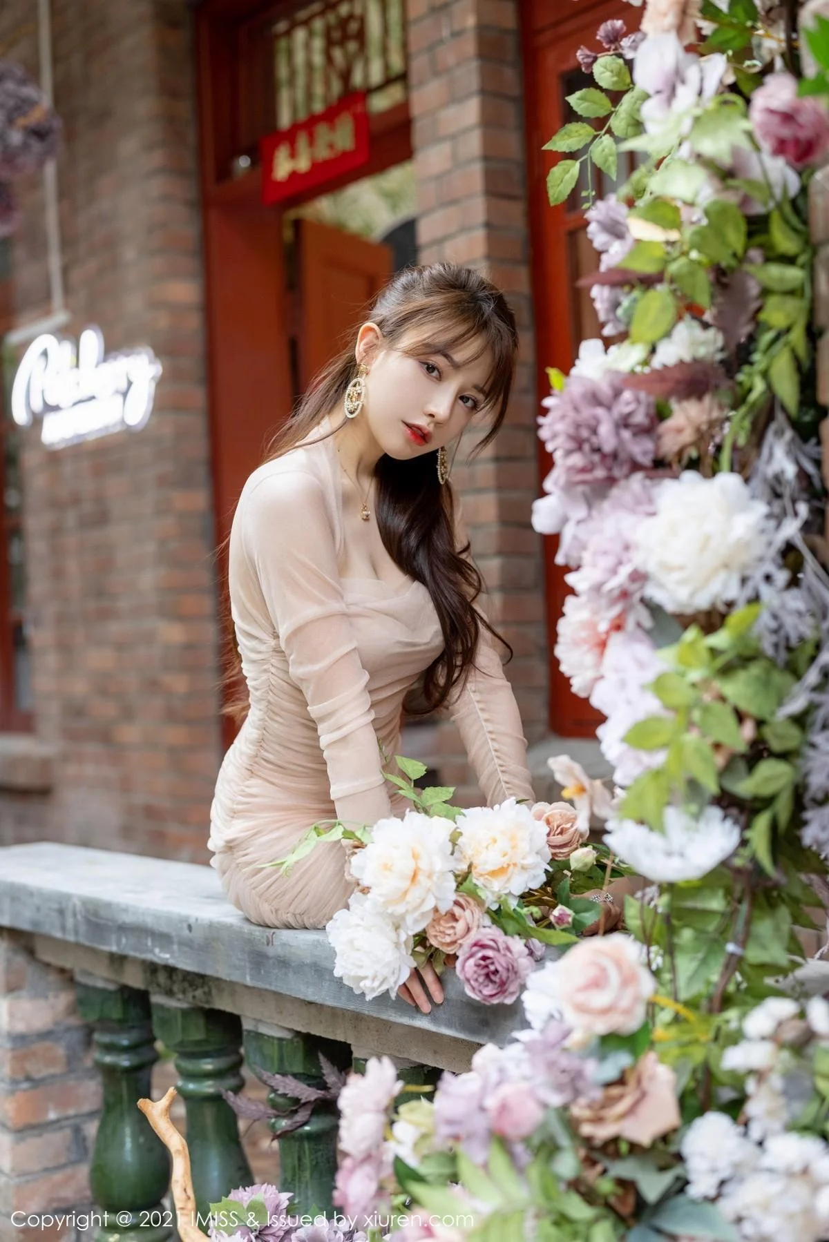 气质Lynn刘奕宁户外街拍系列+私房薄纱裙秀美腿绝美写真 第 43 张
