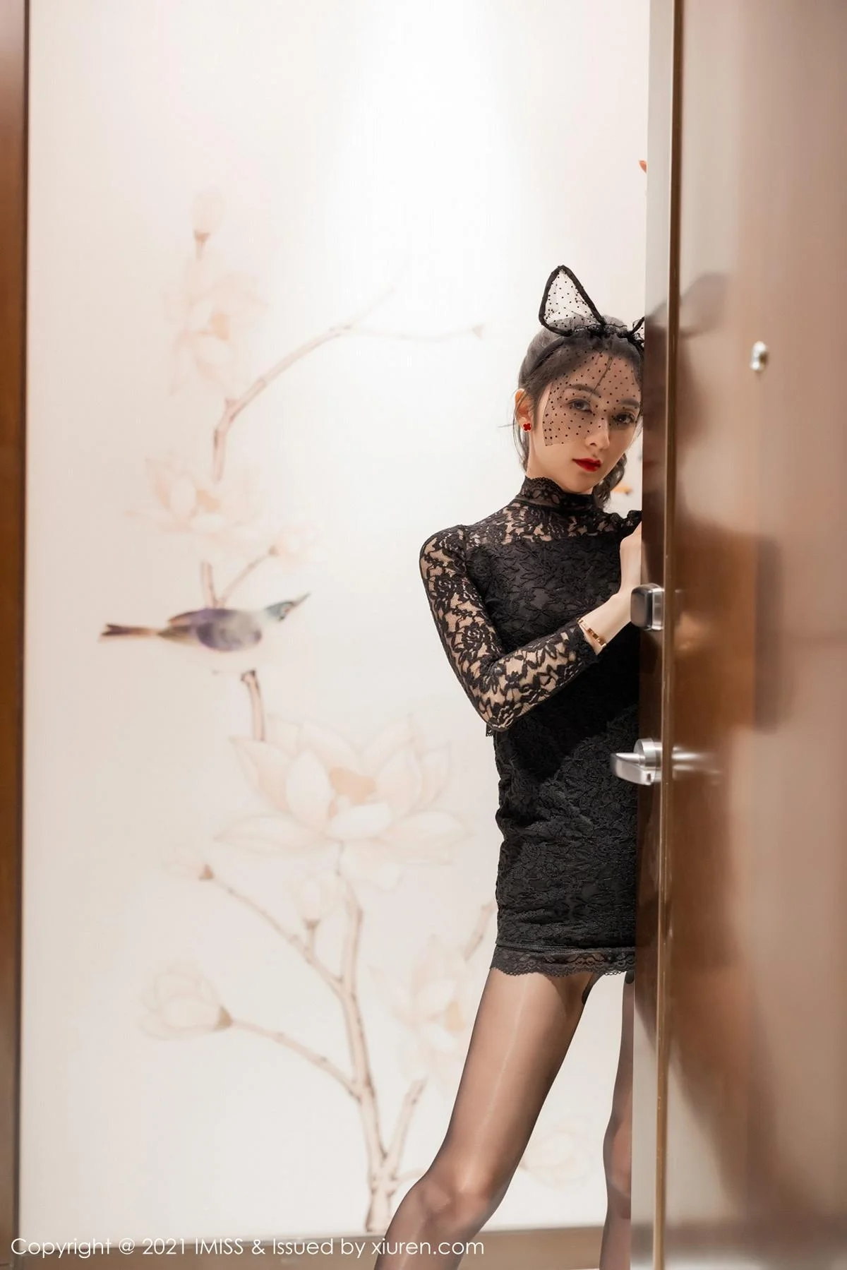 小热巴私房床上半脱露性感内衣黑丝裤袜撩人绝美写真 第 11 张