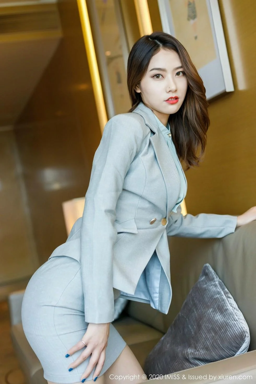 方子萱私房职业秘书装半脱露蕾丝内衣诱人写真 第 50 张