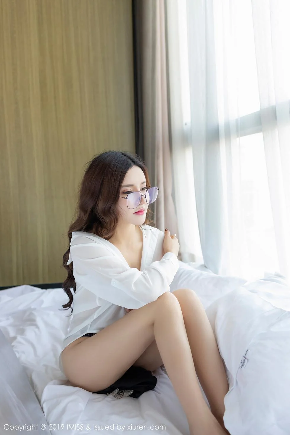 雅雅Yaya私房薄纱衬衣秀黑色蕾丝内衣露豪乳绝美写真 第 41 张