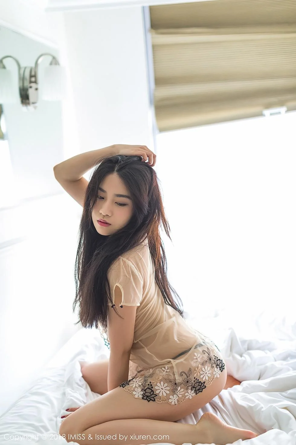 许诺Sabrina私房床上薄纱透视秀丁字裤妩媚绝美写真 第 19 张