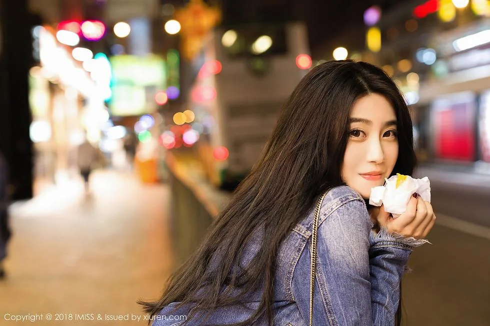 许诺Sabrina私房床上薄纱透视秀丁字裤妩媚绝美写真 第 3 张
