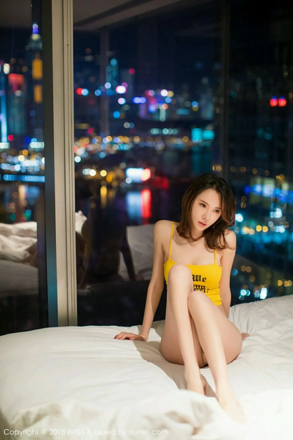 萌琪琪Irene居家床上全裸上身半露豪乳撩人绝美写真 第 63 张