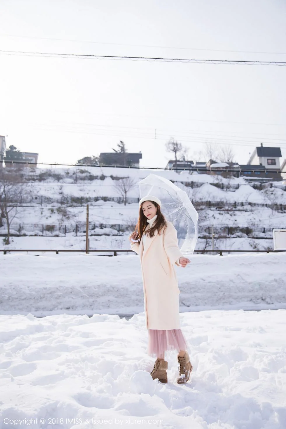 丽质美女猫宝北海道旅拍酒红色情趣内衣配吊带黑丝绝美写真 第 19 张