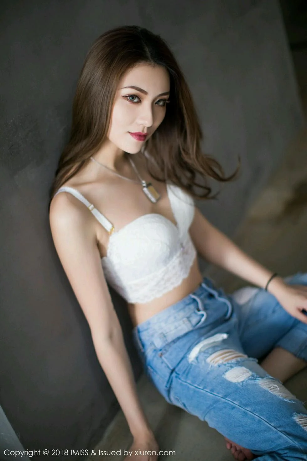 Arlie居家私房白色蕾丝内衣秀完美身材撩人绝美写真 第 8 张