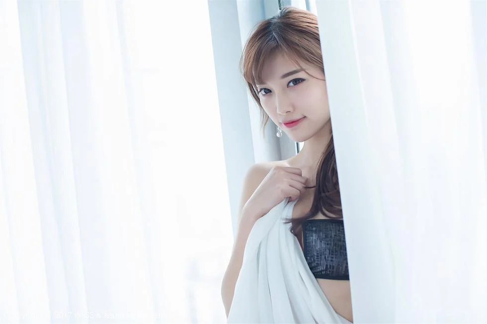 甜美杨晨晨sugar居家床上性感内衣秀完美曲线绝美写真 第 88 张