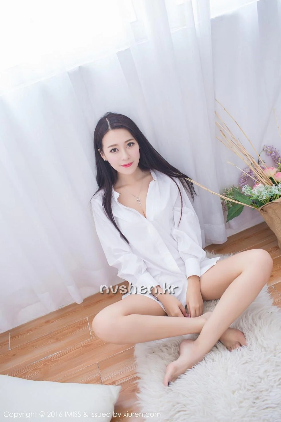 气质美女王曼妮好Q性感内衣秀白嫩肌肤纯白绝美写真 第 22 张