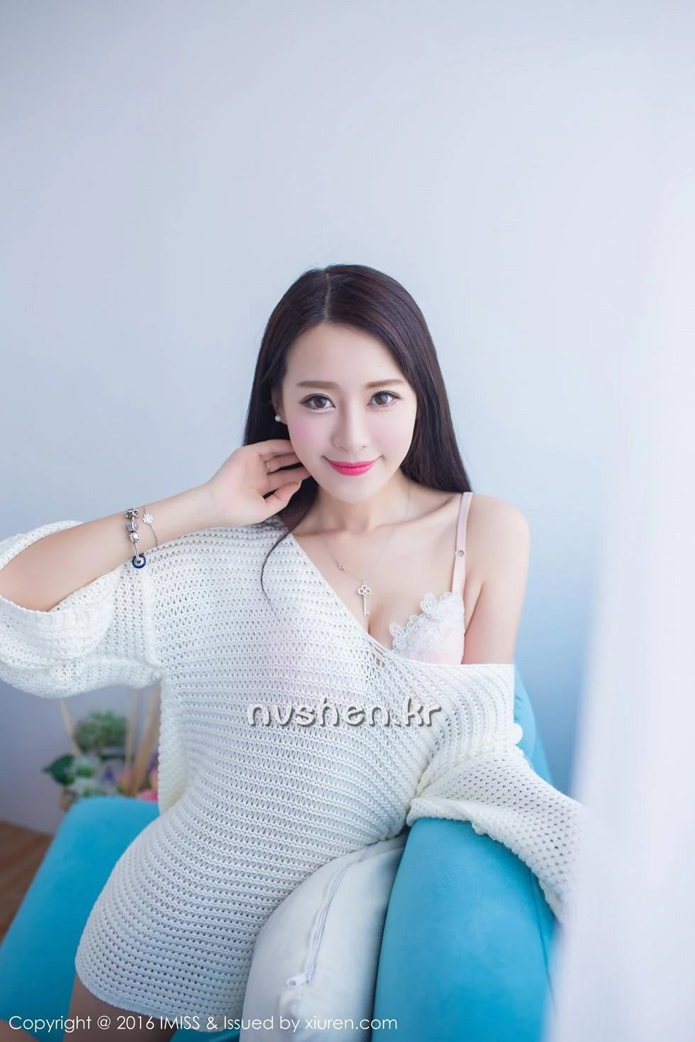气质美女王曼妮好Q性感内衣秀白嫩肌肤纯白绝美写真 第 37 张
