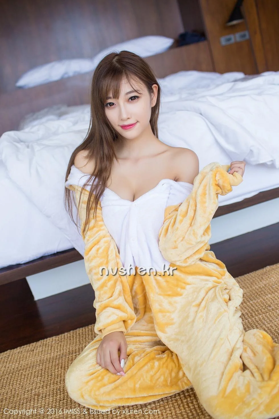 Sugar小甜心CC苏梅岛旅拍美女扮野兽性感黑丝写真 第 10 张