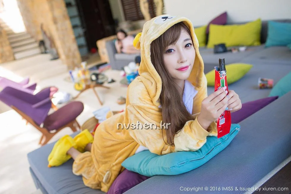 Sugar小甜心CC苏梅岛旅拍美女扮野兽性感黑丝写真 第 37 张