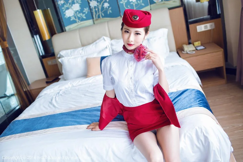 莉莉Lily红色空姐制服肉丝美腿性感翘臀绝美写真 第 27 张