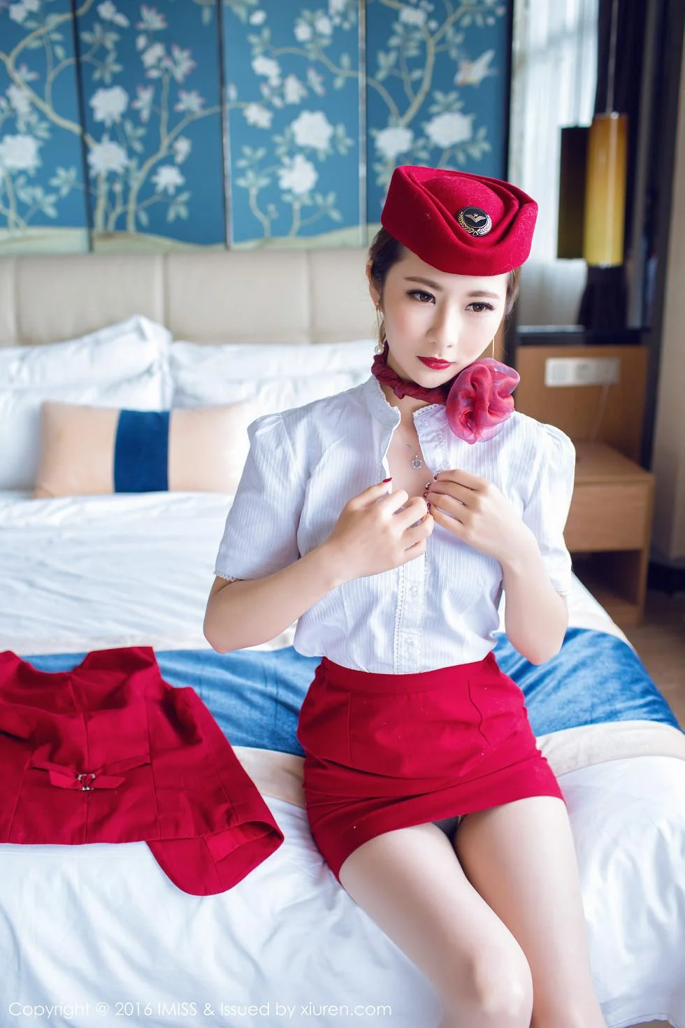 莉莉Lily红色空姐制服肉丝美腿性感翘臀绝美写真 第 30 张