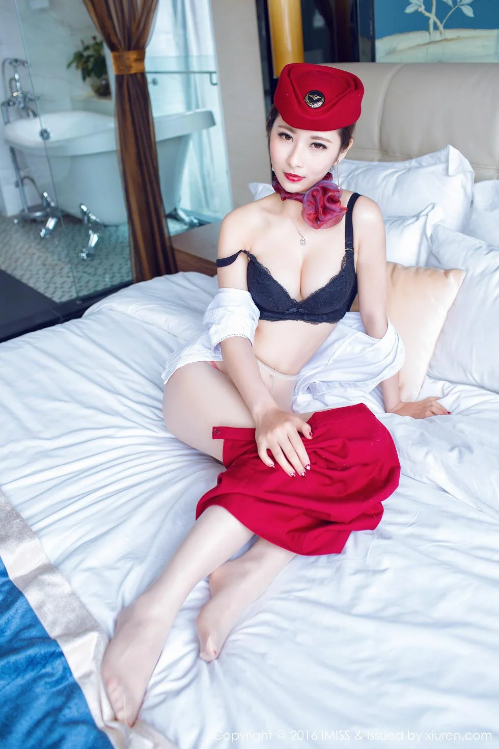 莉莉Lily红色空姐制服肉丝美腿性感翘臀绝美写真 第 60 张