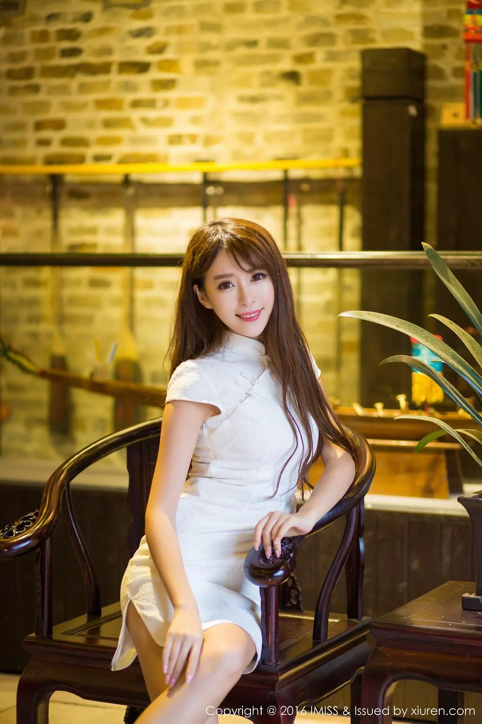 王曼妮&谭小雅古典旗袍风完美身材性感迷人写真 第 21 张
