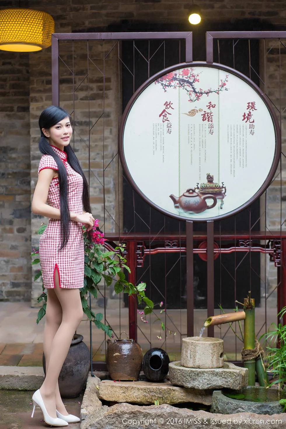王曼妮&谭小雅古典旗袍风完美身材性感迷人写真 第 30 张
