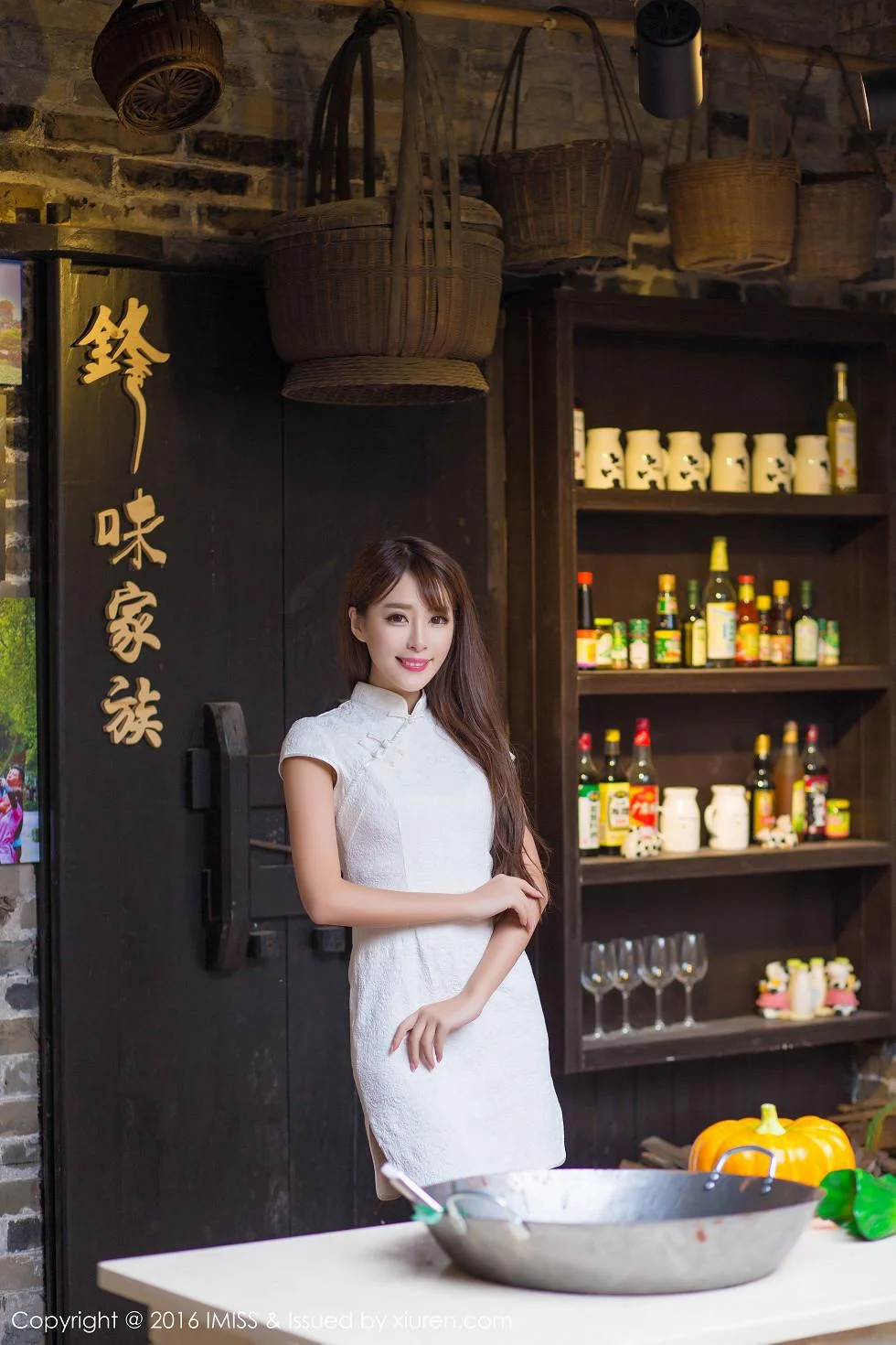 王曼妮&谭小雅古典旗袍风完美身材性感迷人写真 第 33 张