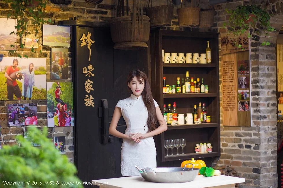 王曼妮&谭小雅古典旗袍风完美身材性感迷人写真 第 36 张
