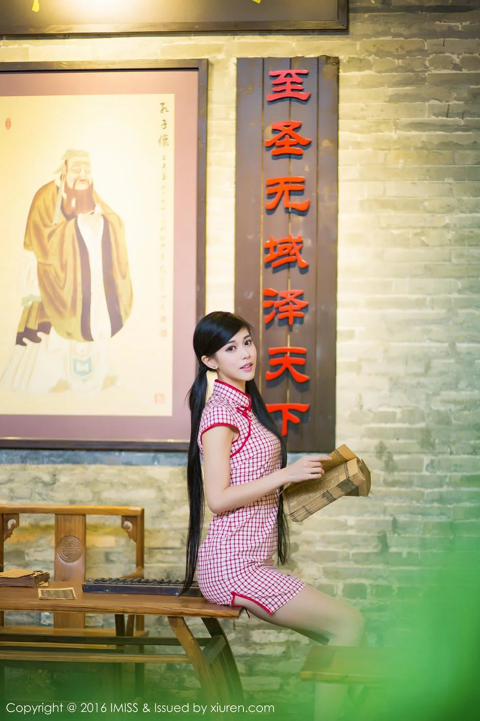 王曼妮&谭小雅古典旗袍风完美身材性感迷人写真 第 58 张