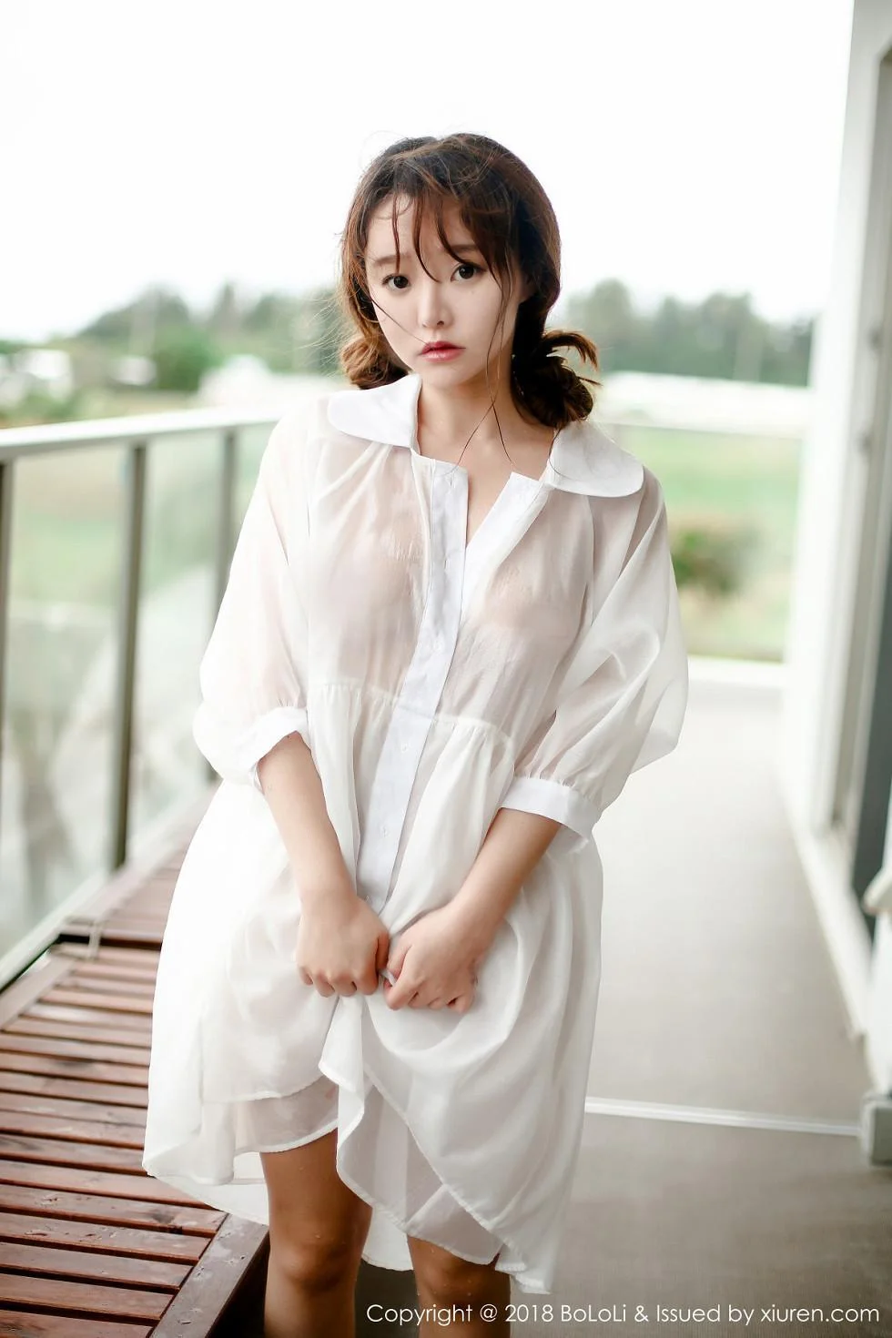 柳侑绮Sevenbaby夏日海边性感白色连身裙湿身绝美写真 第 80 张
