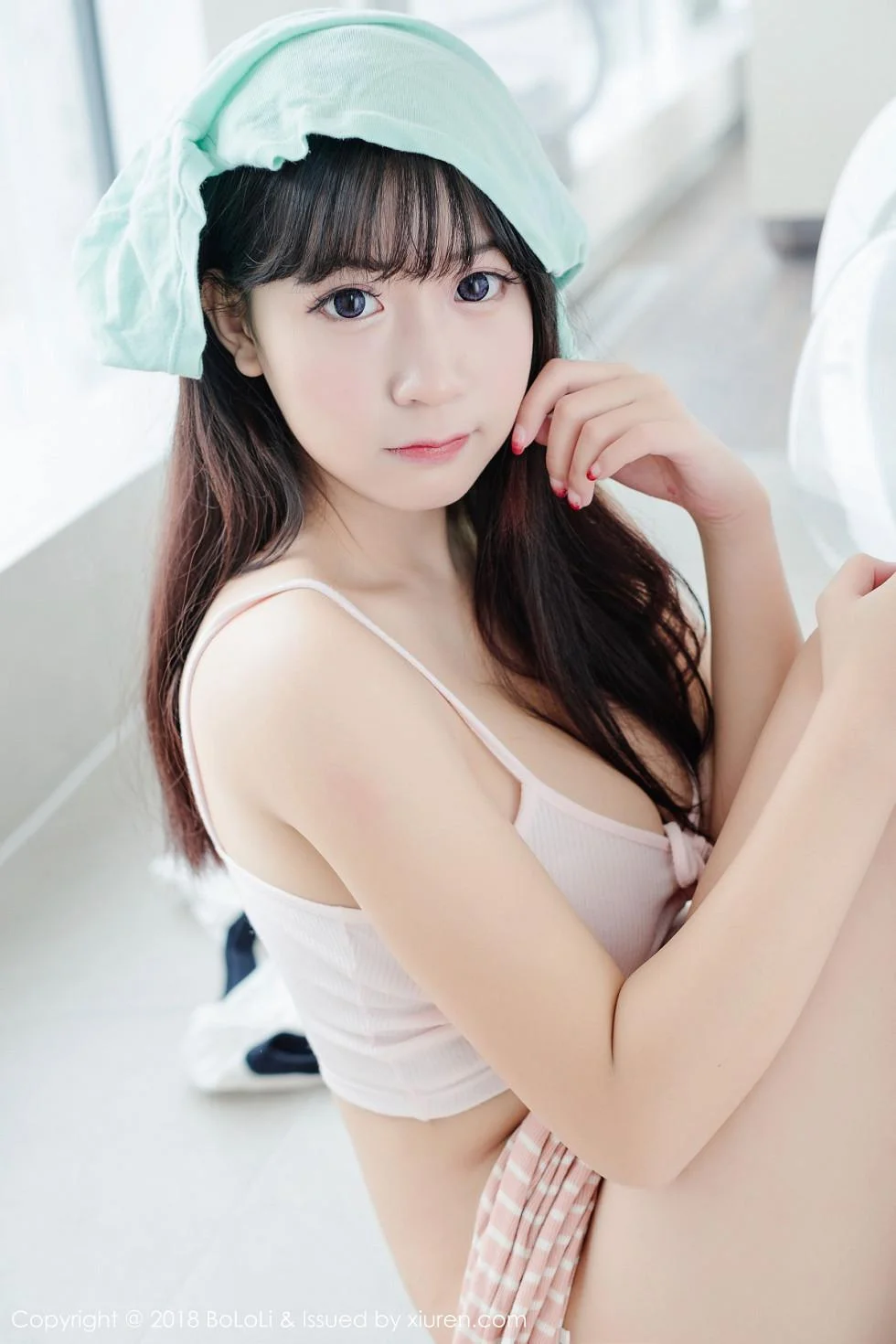 美女主播猫九酱Sakura粉色吊带内衣+三点式内衣私房绝美写真 第 16 张