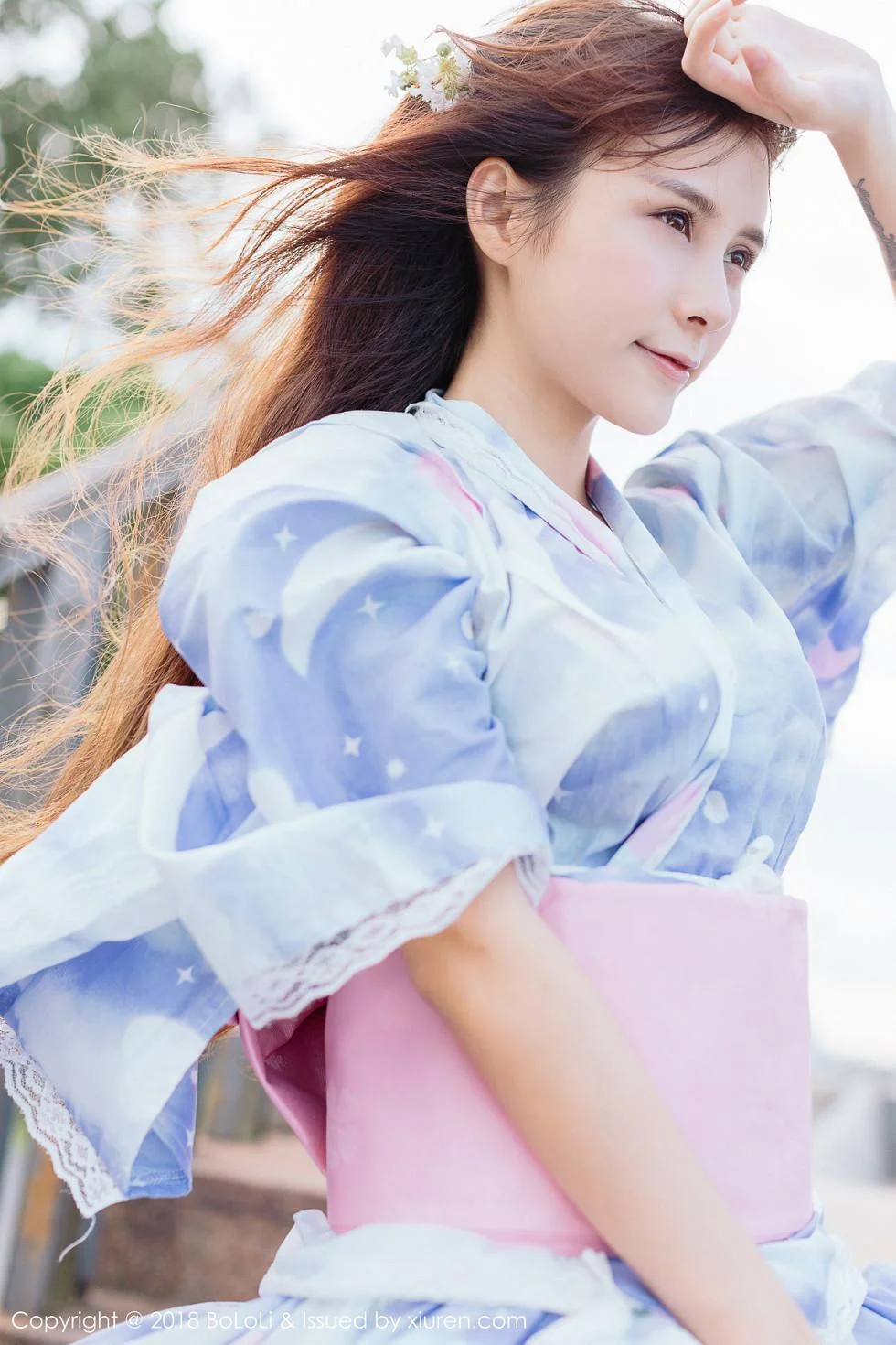 夏美酱户外日系百花裙配白丝袜清新迷人写真 第 39 张