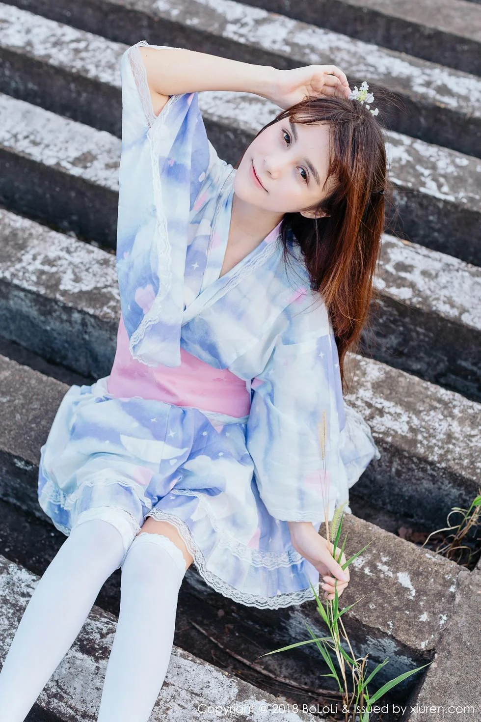 夏美酱户外日系百花裙配白丝袜清新迷人写真 第 64 张