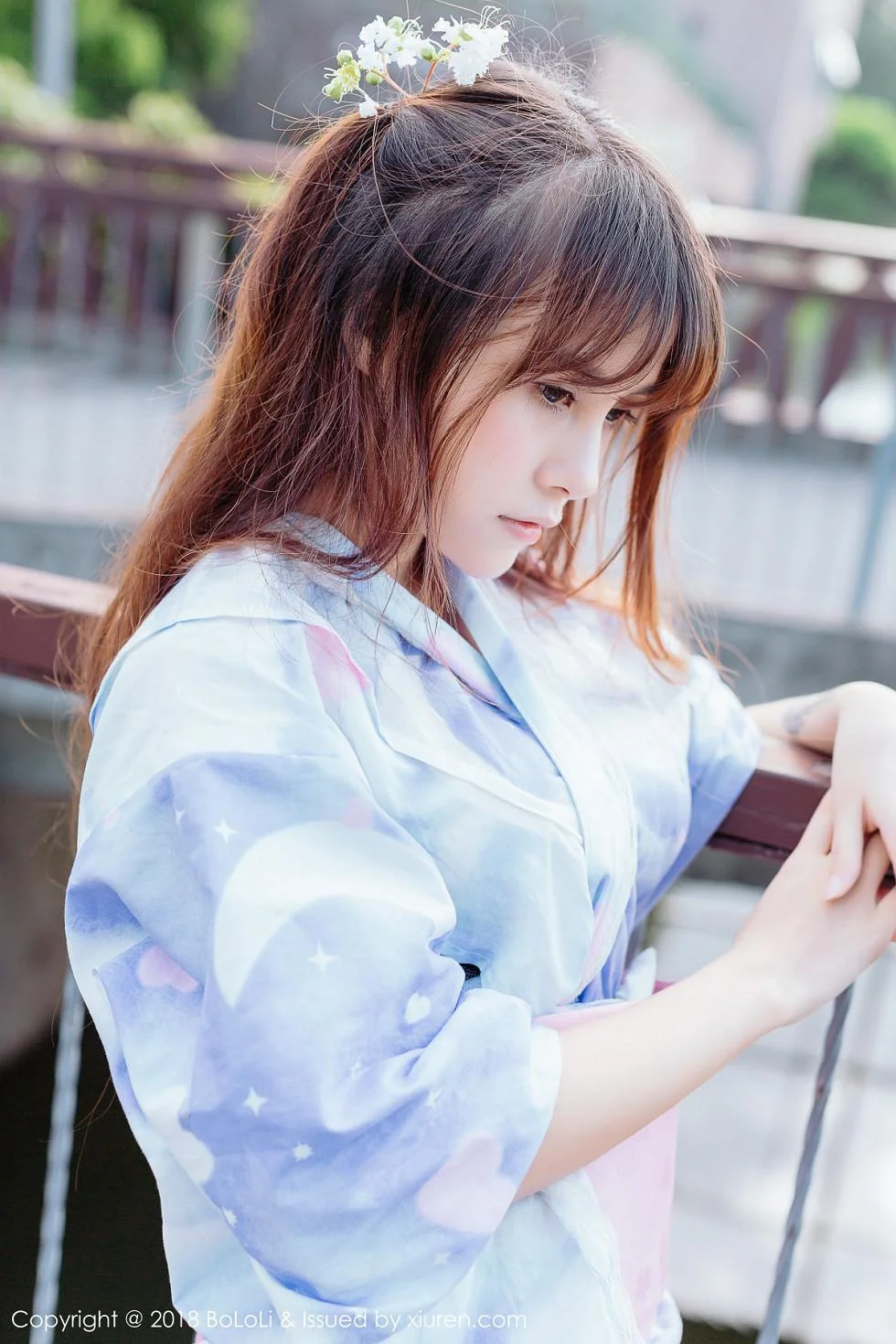 夏美酱户外日系百花裙配白丝袜清新迷人写真 第 67 张