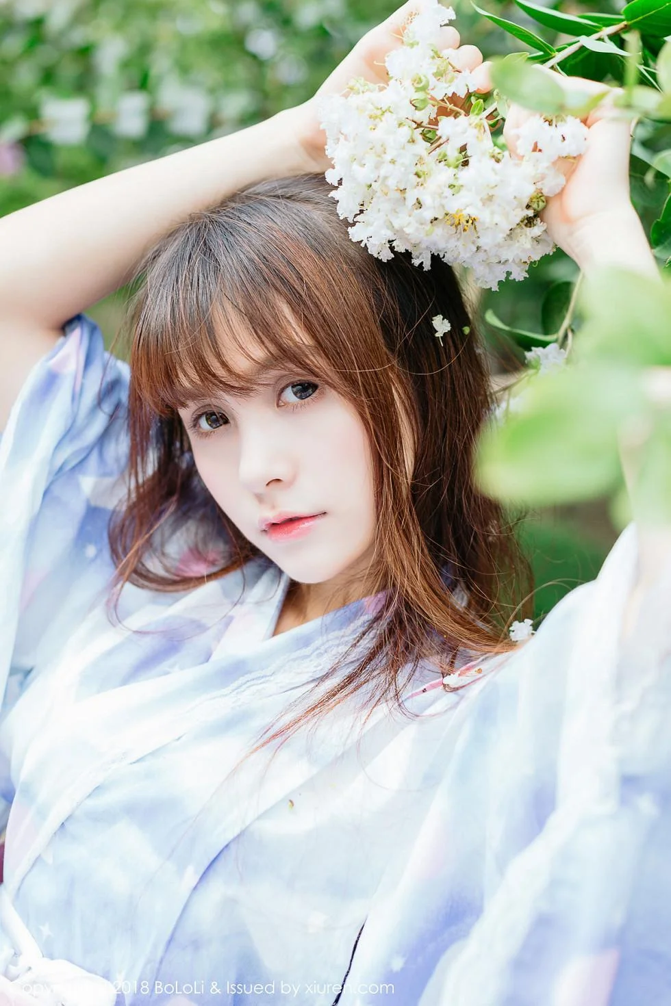 夏美酱户外日系百花裙配白丝袜清新迷人写真 第 85 张
