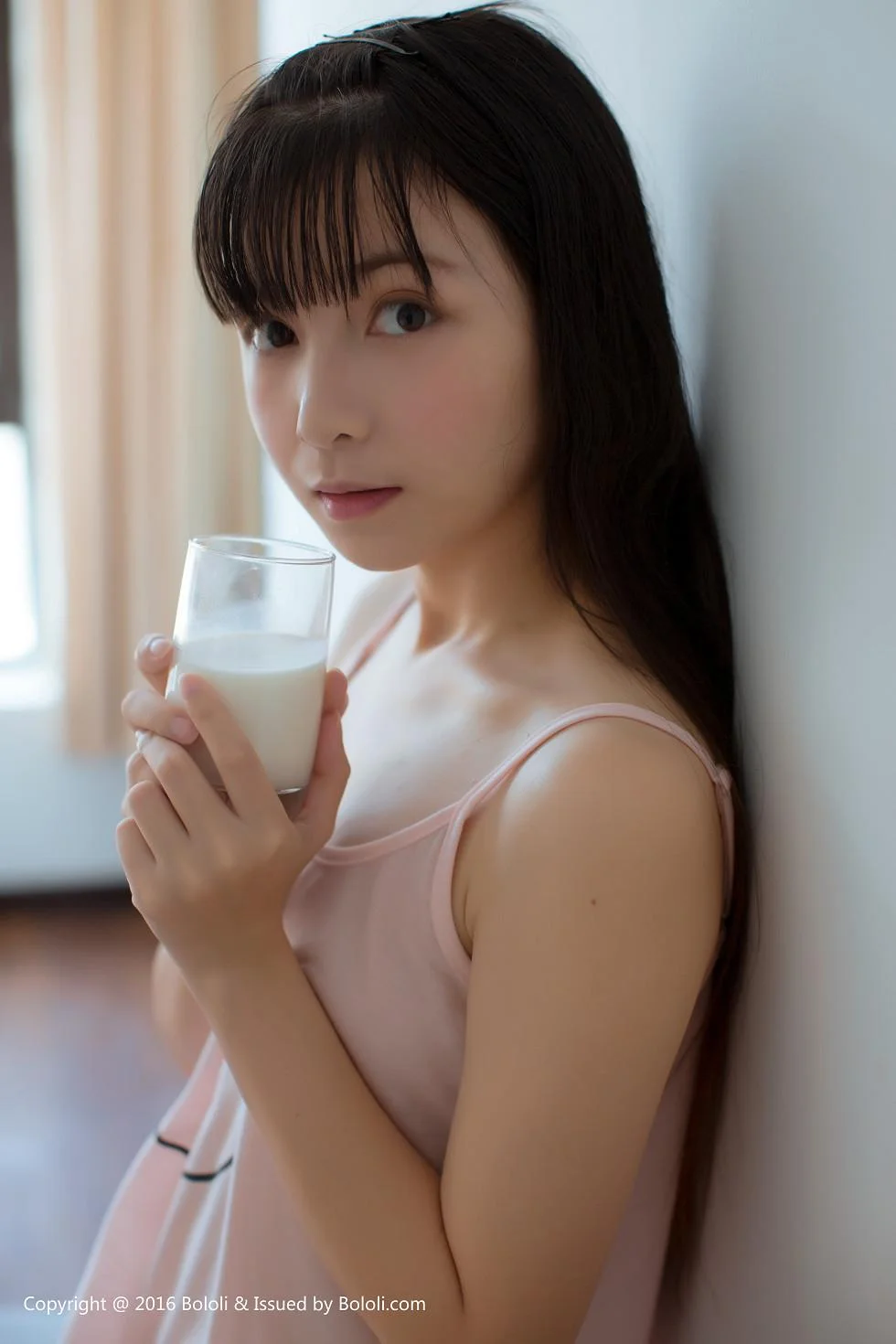 美少女鱼丸居家私房粉色卡通睡衣小女友视角迷人写真 第 23 张