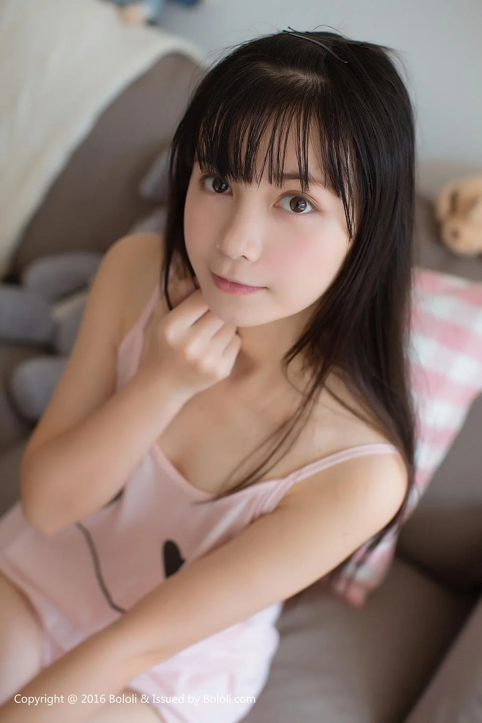 美少女鱼丸居家私房粉色卡通睡衣小女友视角迷人写真 第 27 张
