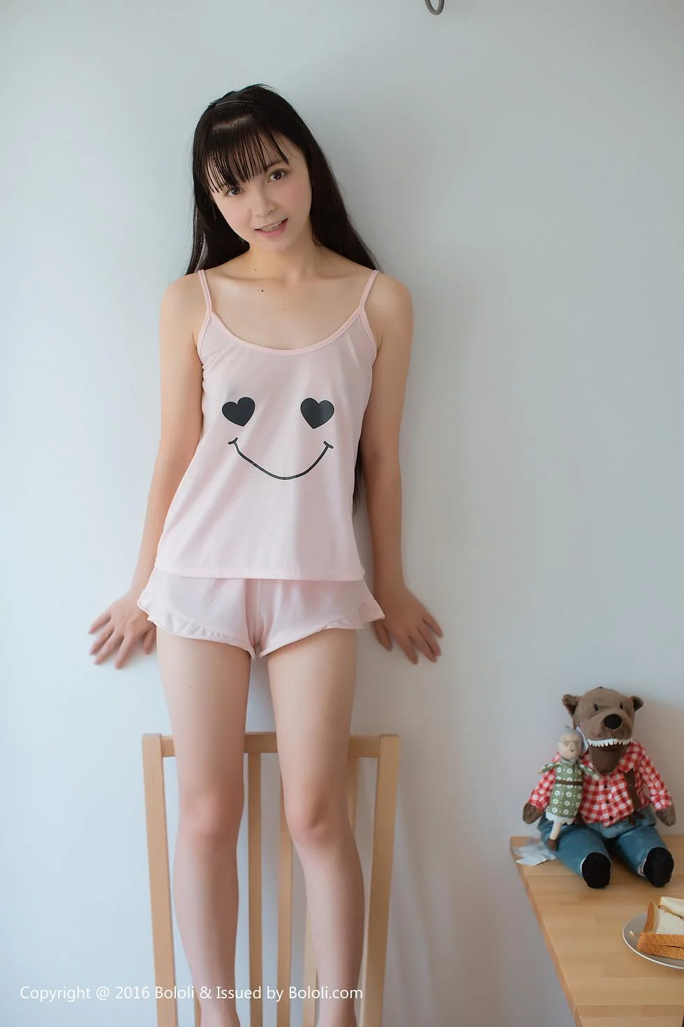 美少女鱼丸居家私房粉色卡通睡衣小女友视角迷人写真 第 31 张