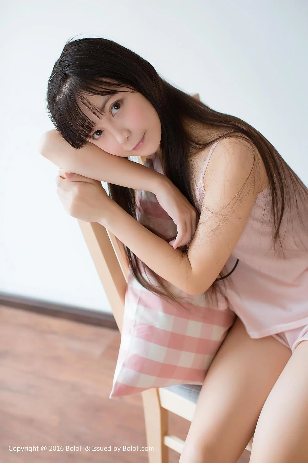 美少女鱼丸居家私房粉色卡通睡衣小女友视角迷人写真 第 36 张
