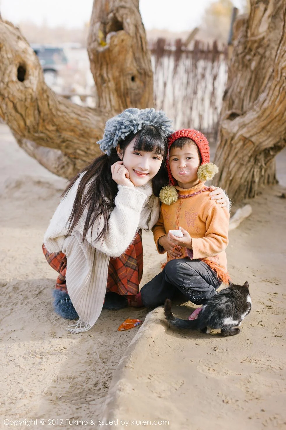 美女主播之应冬日栅栏里的阳光美少女清新迷人写真 第 22 张