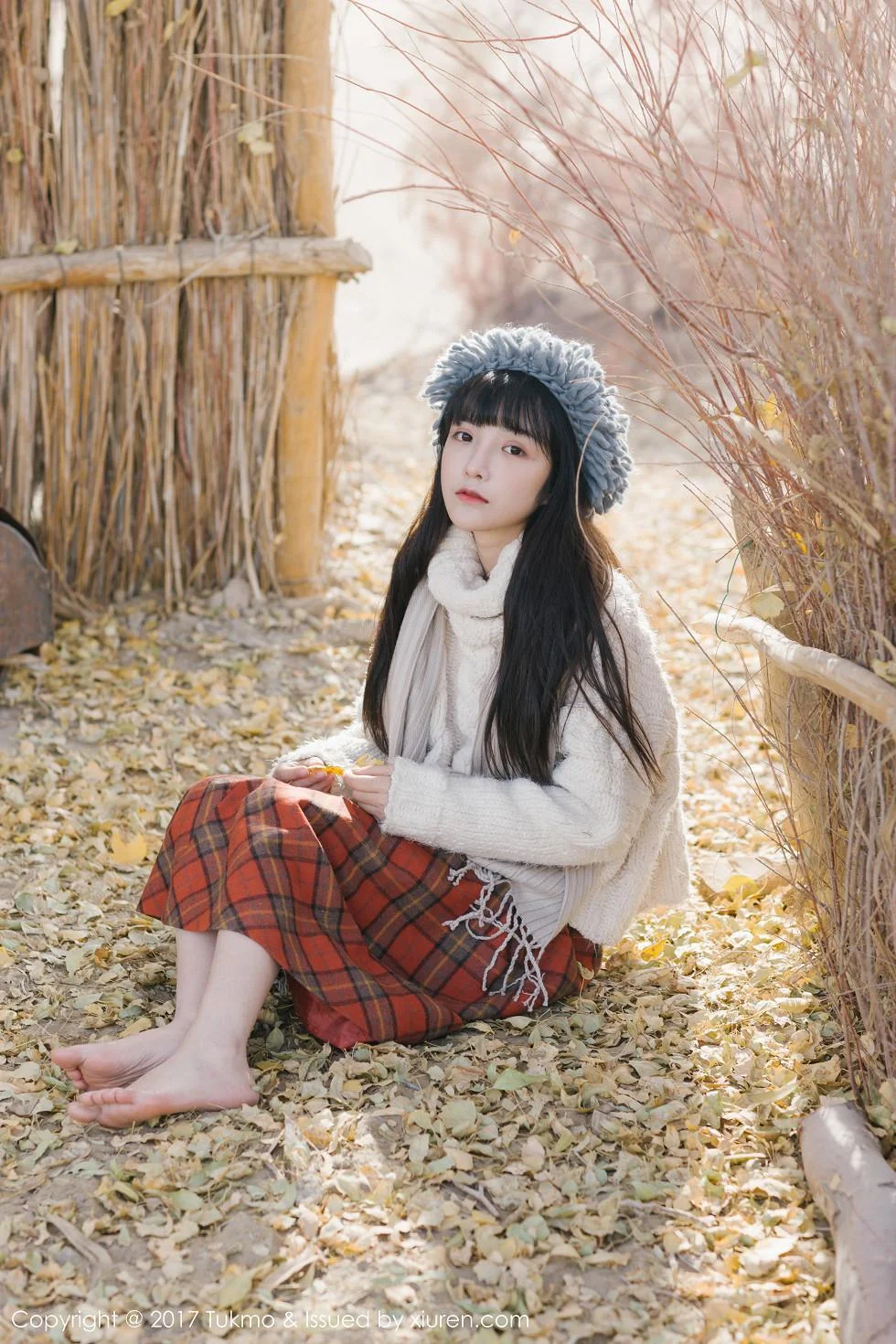美女主播之应冬日栅栏里的阳光美少女清新迷人写真 第 67 张