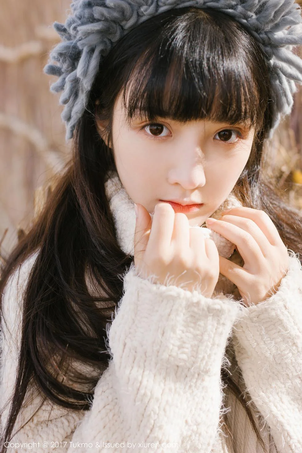 美女主播之应冬日栅栏里的阳光美少女清新迷人写真 第 72 张