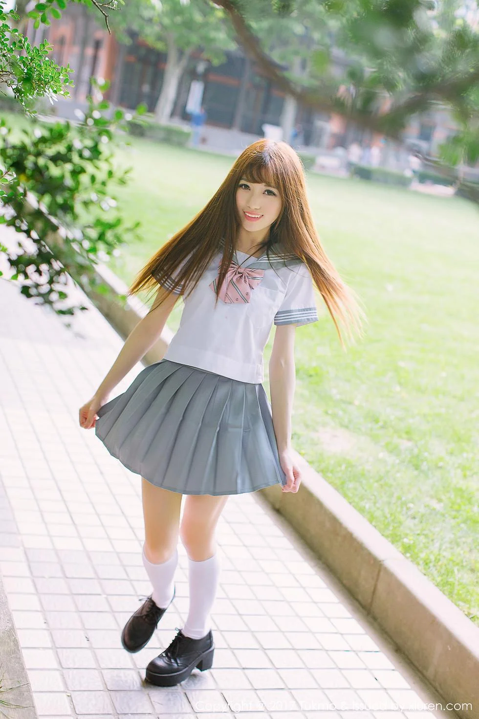 赵乃莹性感学生装及成熟红色连身裙清爽迷人写真 第 31 张