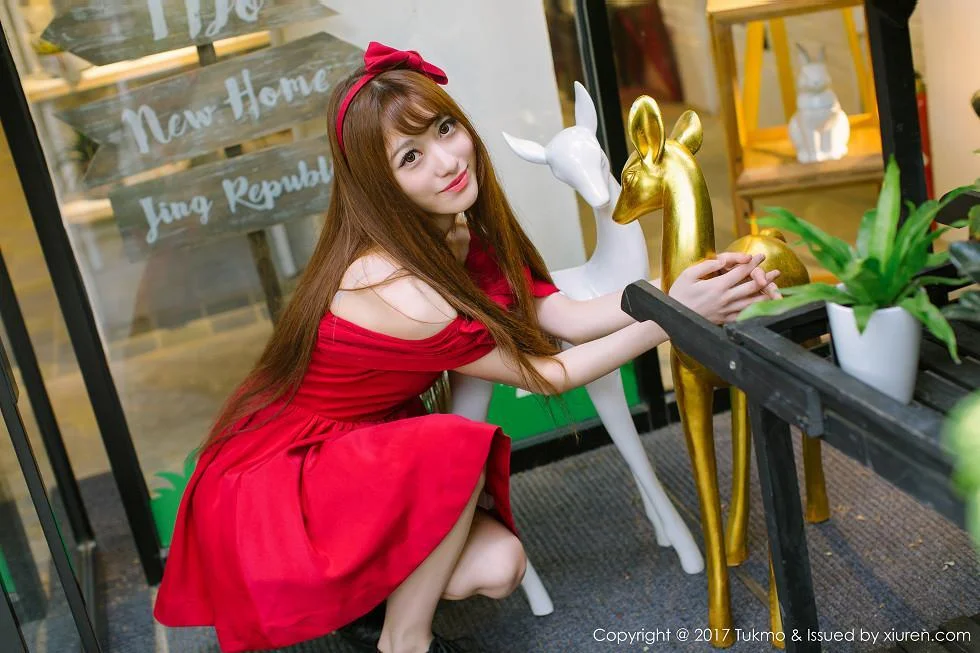 赵乃莹性感学生装及成熟红色连身裙清爽迷人写真 第 66 张