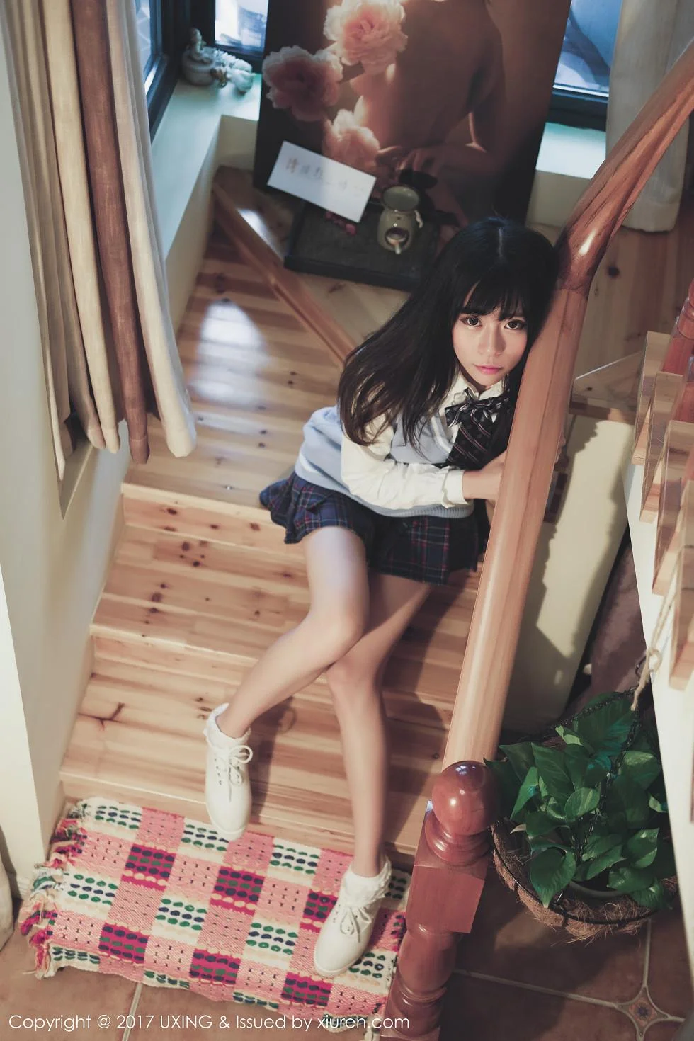 Yo酱居家学生装+白色蕾丝袜清爽美萝莉性感写真 第 2 张