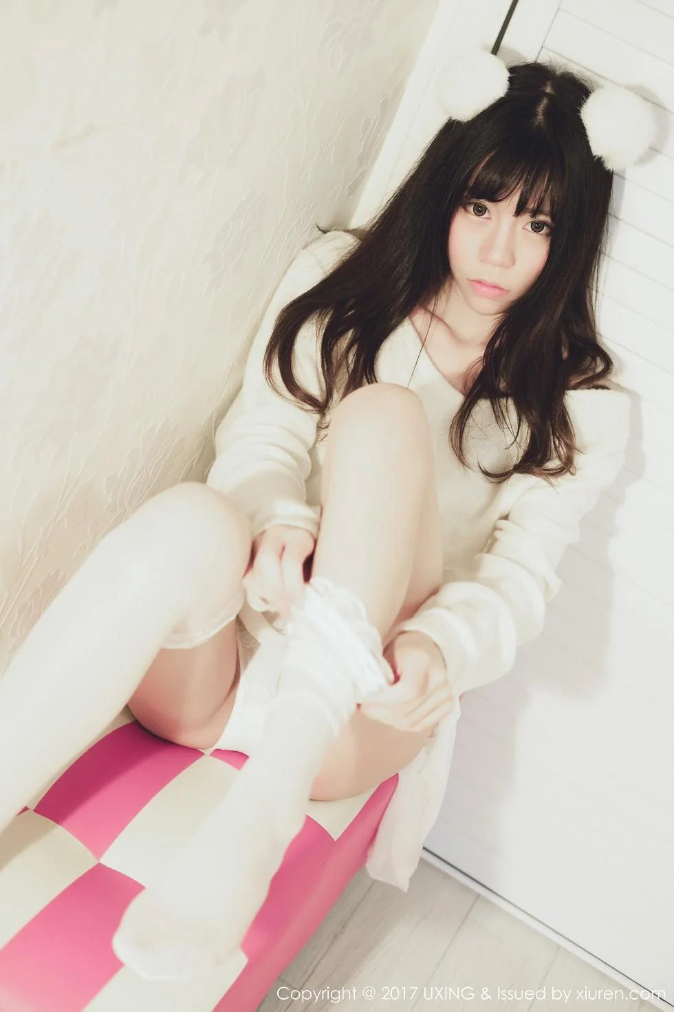 Yo酱居家学生装+白色蕾丝袜清爽美萝莉性感写真 第 31 张