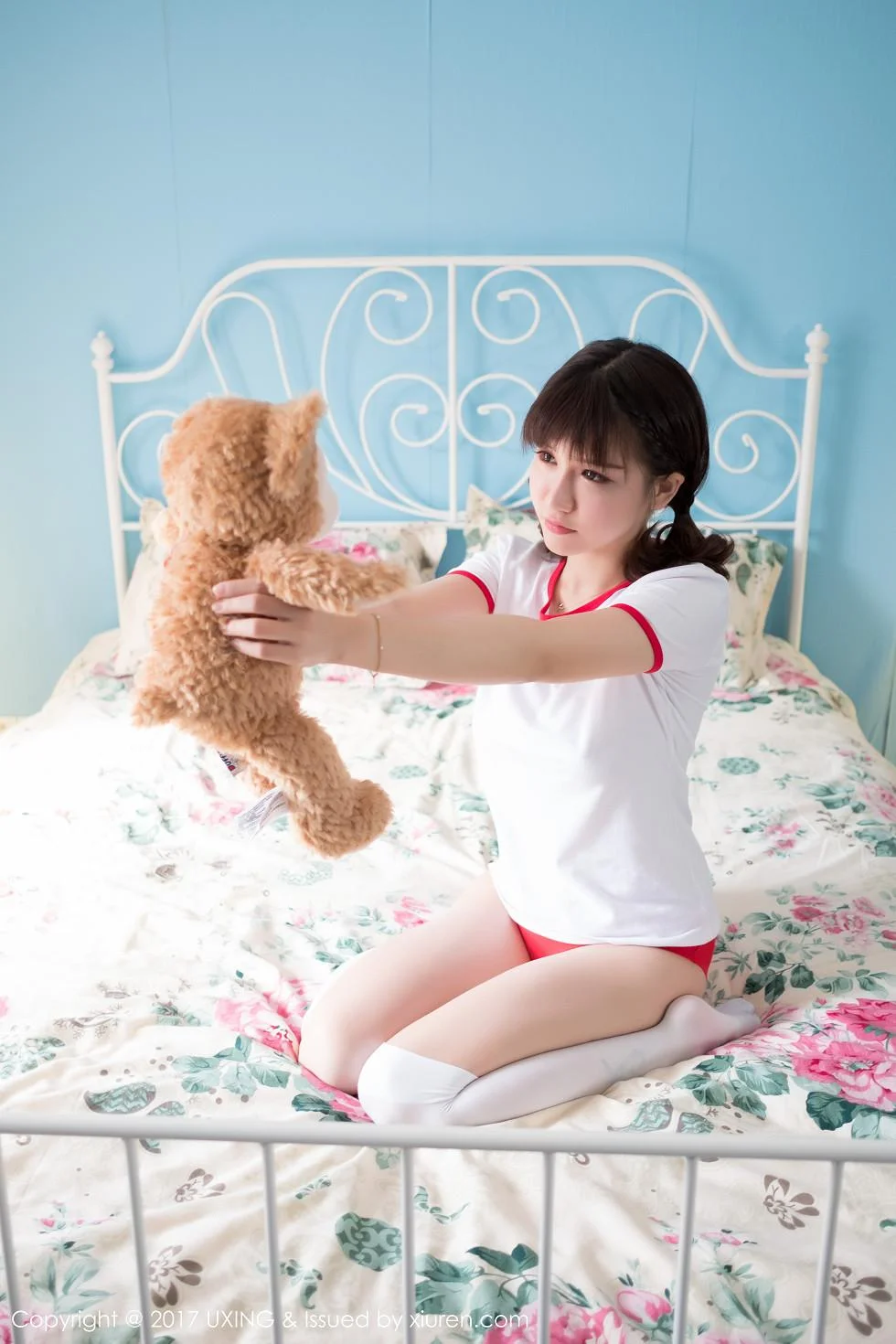 K8傲娇萌萌Vivian居家大床上体操服可爱萌动写真 第 34 张