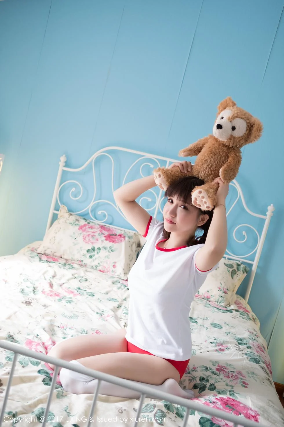 K8傲娇萌萌Vivian居家大床上体操服可爱萌动写真 第 37 张