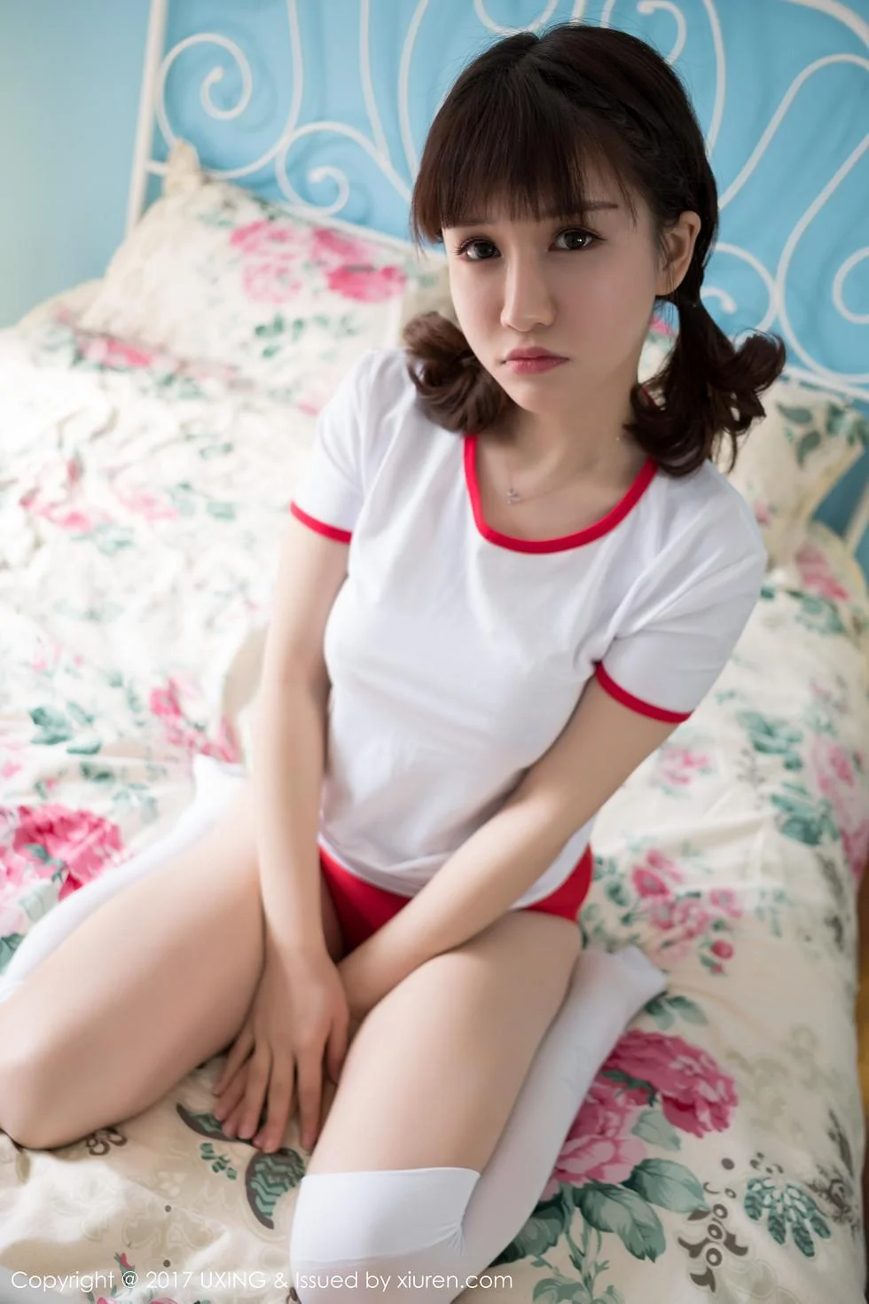 K8傲娇萌萌Vivian居家大床上体操服可爱萌动写真 第 4 张
