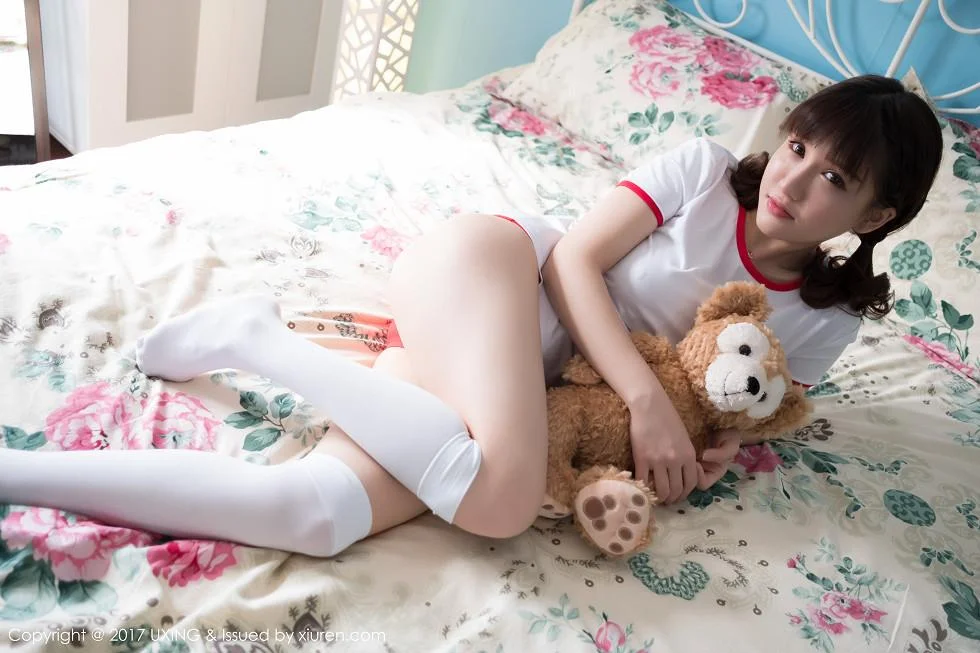 K8傲娇萌萌Vivian居家大床上体操服可爱萌动写真 第 54 张
