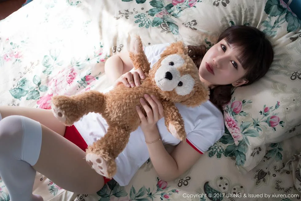 K8傲娇萌萌Vivian居家大床上体操服可爱萌动写真 第 62 张